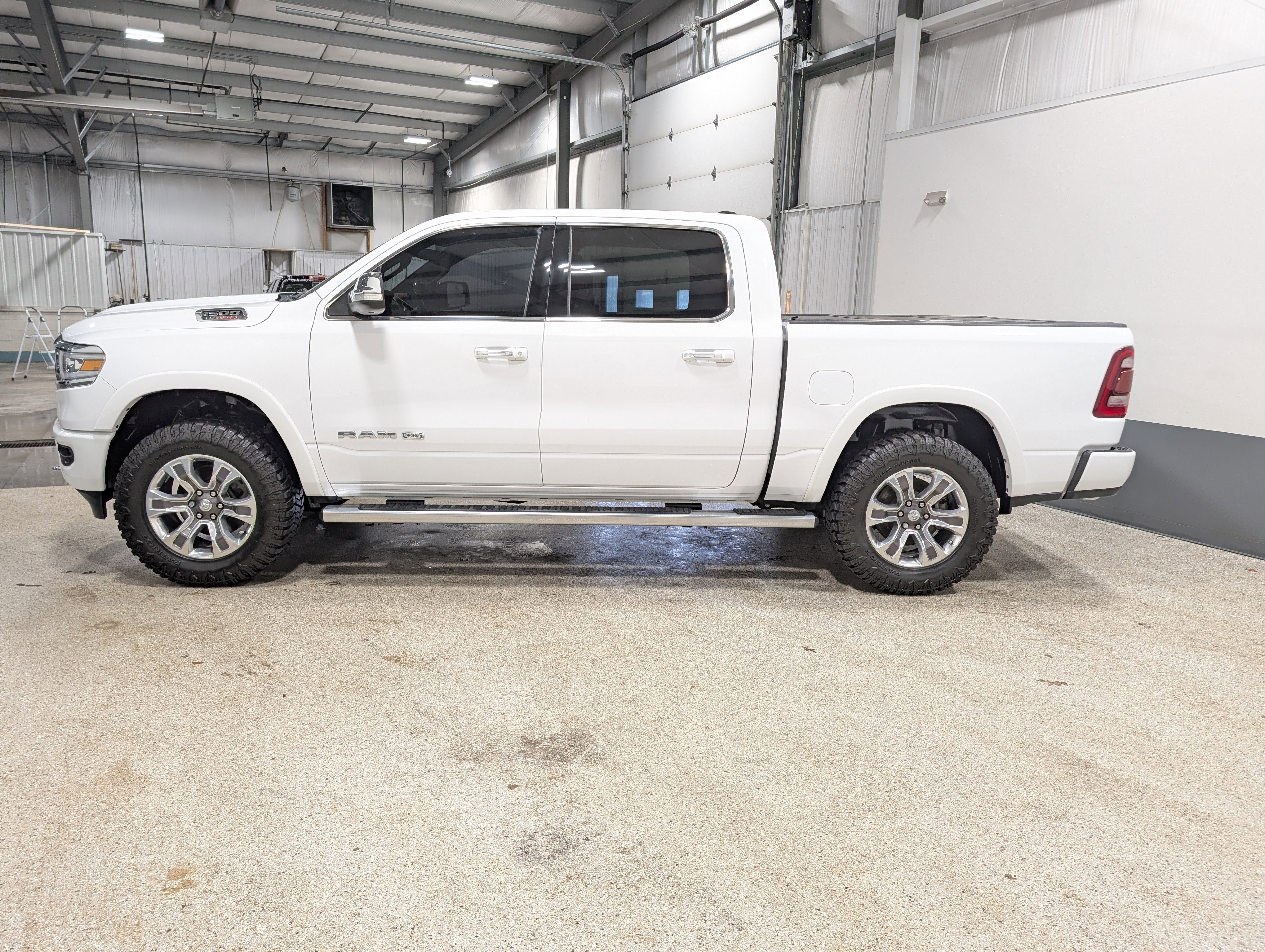 Used 2021 RAM 1500 Limited w/ Body Color Bumper Group image 6