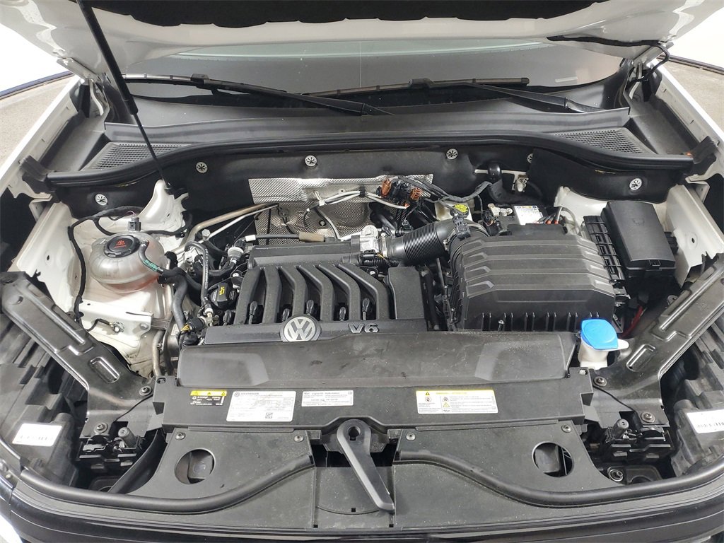 Used 2023 Volkswagen Atlas Cross Sport SEL R-Line image 10