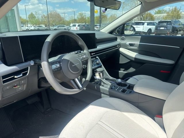 Used 2025 Hyundai Sonata SE image 13