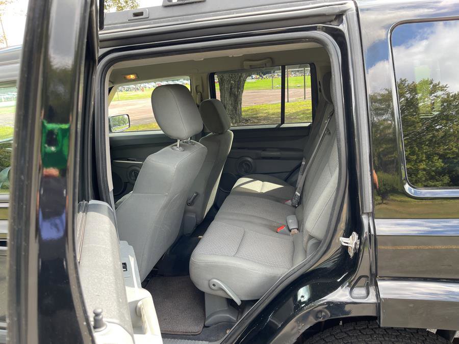 Used 2007 Jeep Commander Sport image 10