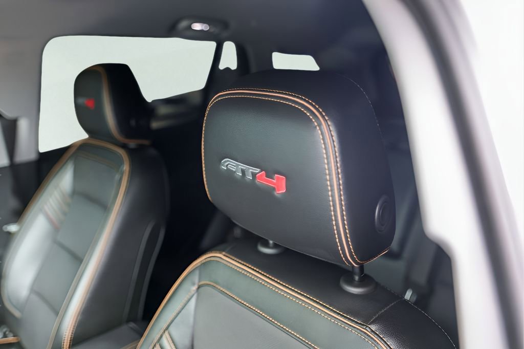 Used 2023 GMC Terrain AT4 AWD/4WD image 13