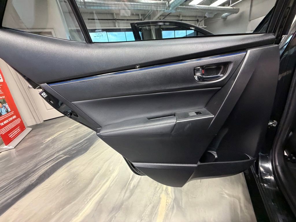 Used 2017 Toyota Corolla SE FWD image 45