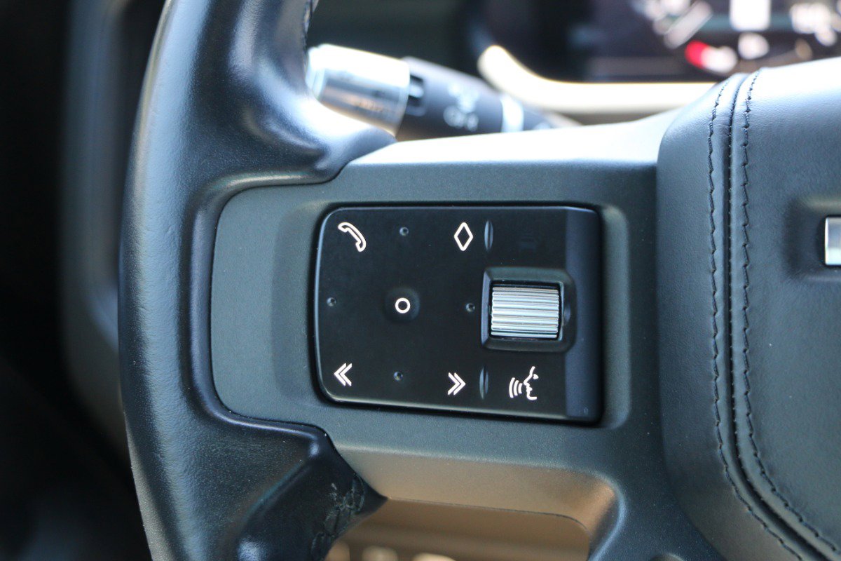 Used 2021 Land Rover Defender 90 X AWD/4WD image 21