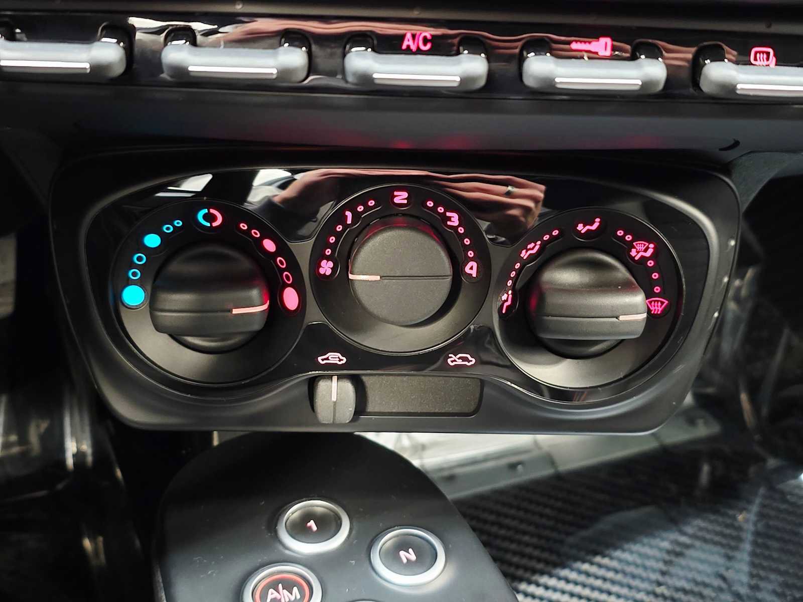 Used 2018 Alfa Romeo 4C Coupe w/ Convenience Group - Coupe image 14