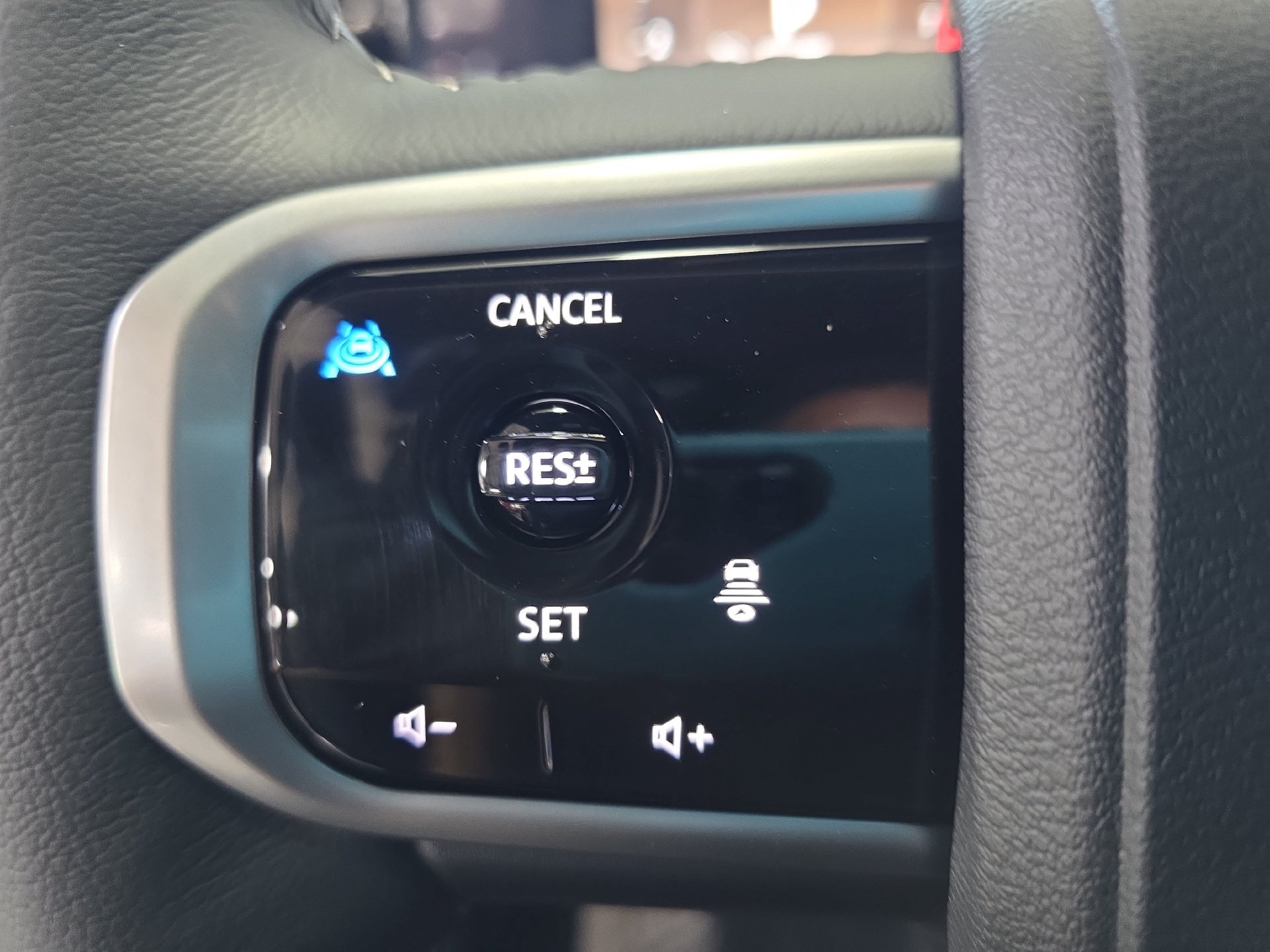 New 2026 Nissan Armada SL w/ Captain's Chari Seat Package AWD/4WD image 17