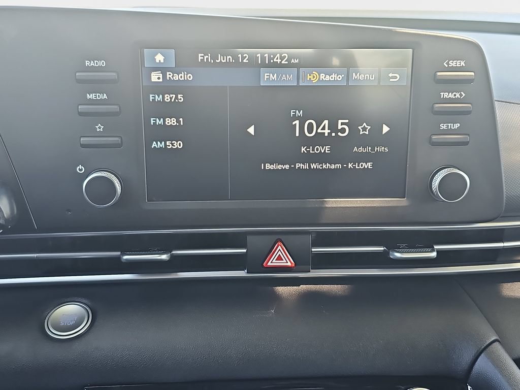 Used 2025 Hyundai Elantra Hybrid FWD image 23