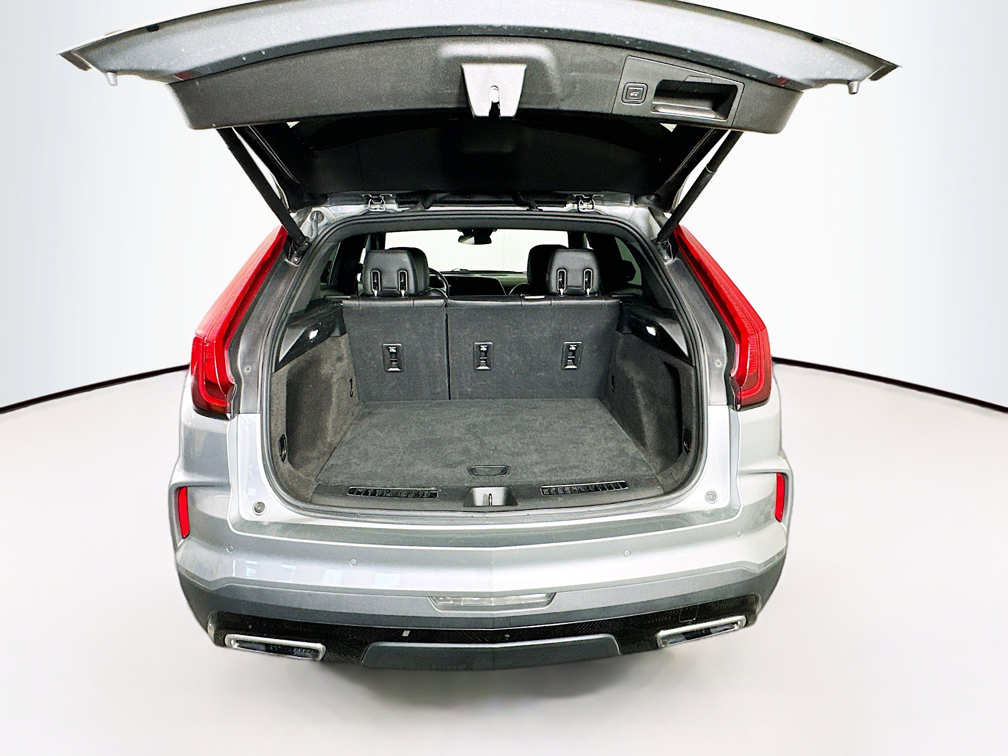 Used 2024 Cadillac XT4 Premium Luxury image 28