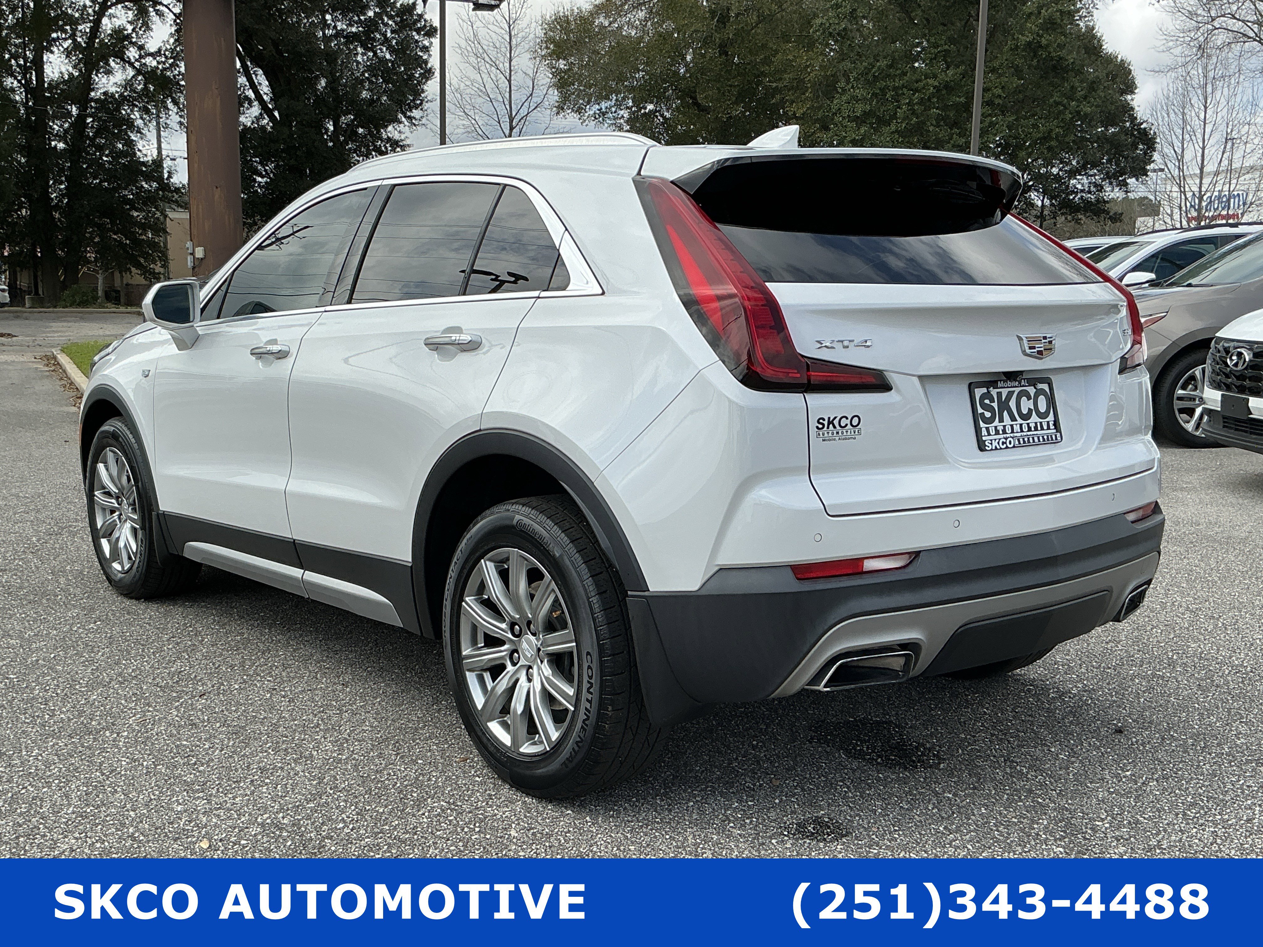 Used 2020 Cadillac XT4 Premium Luxury w/ Driver Awareness Package image 3