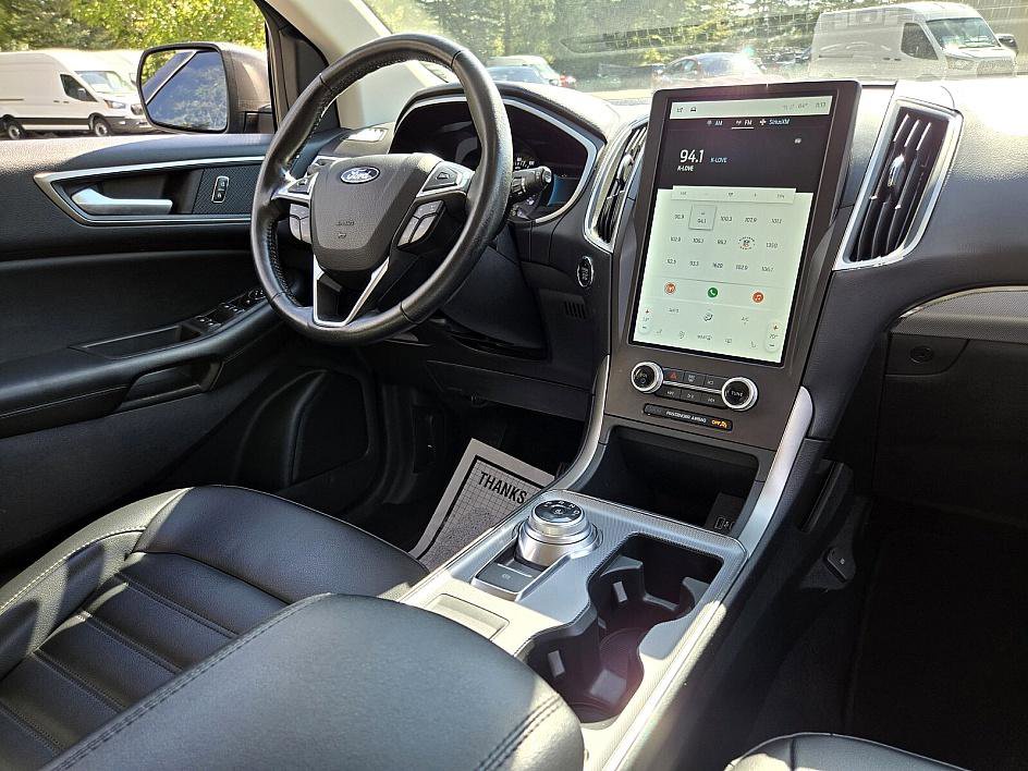 Used 2021 Ford Edge SEL image 12
