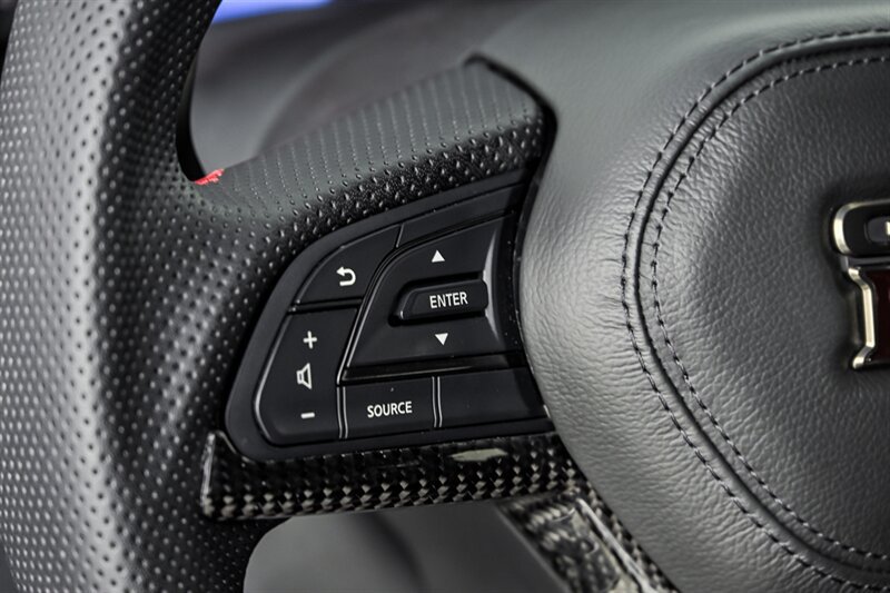 Used 2017 Nissan GT-R NISMO AWD/4WD image 48