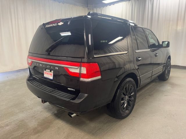 Used 2015 Lincoln Navigator 4WD image 4