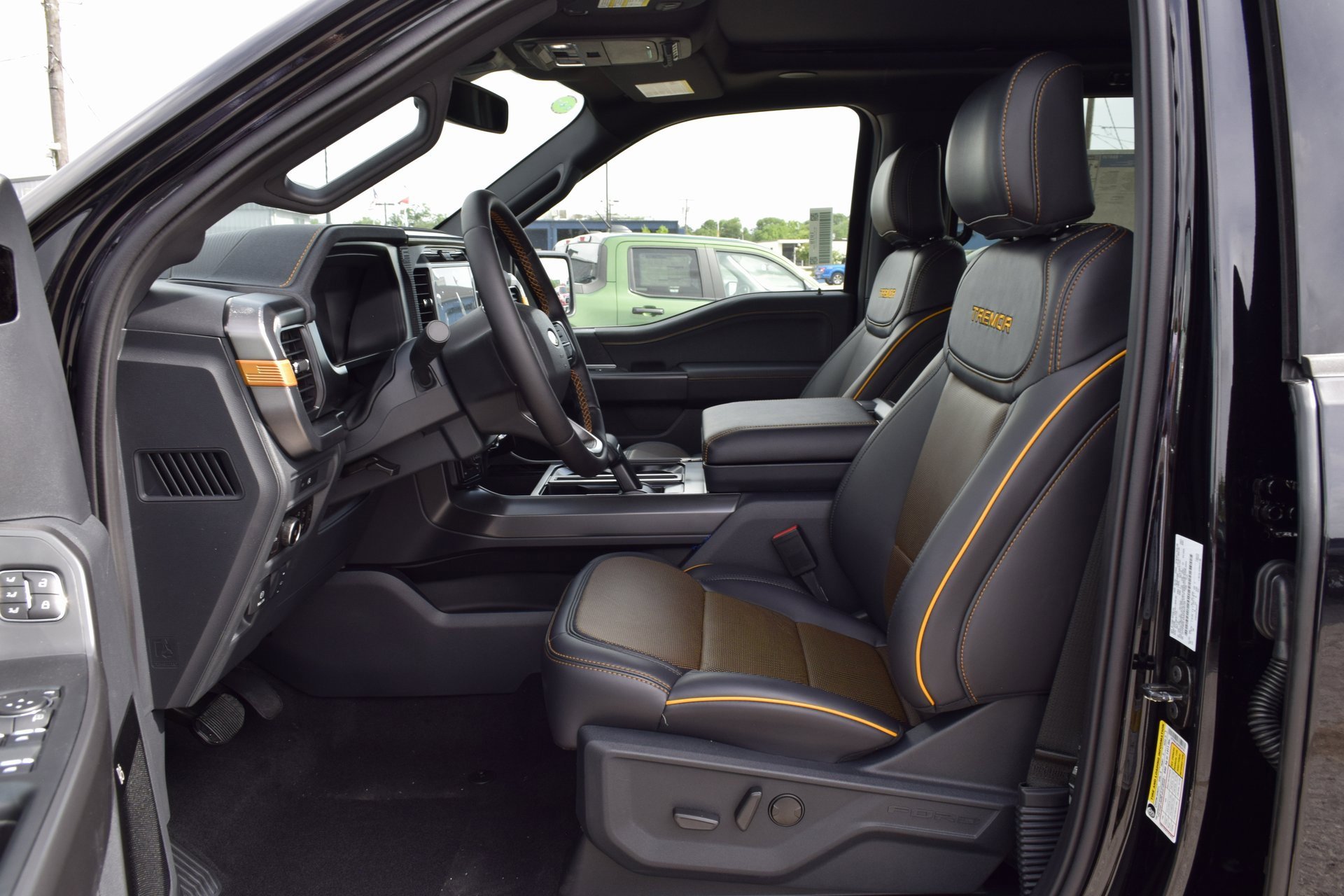 New 2025 Ford F150 Tremor w/ Equipment Group 402A High image 18