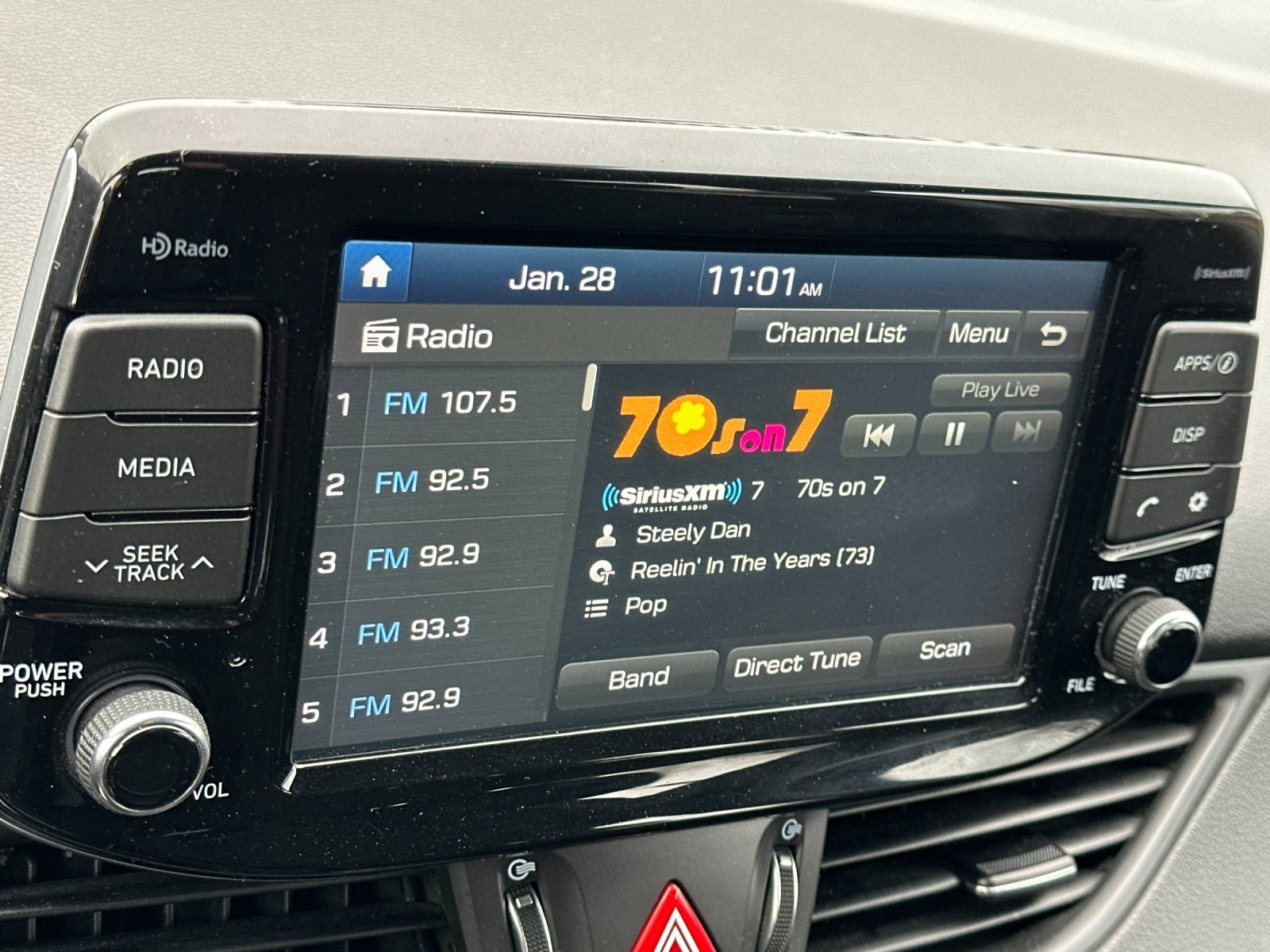 Used 2019 Hyundai Elantra GT image 18