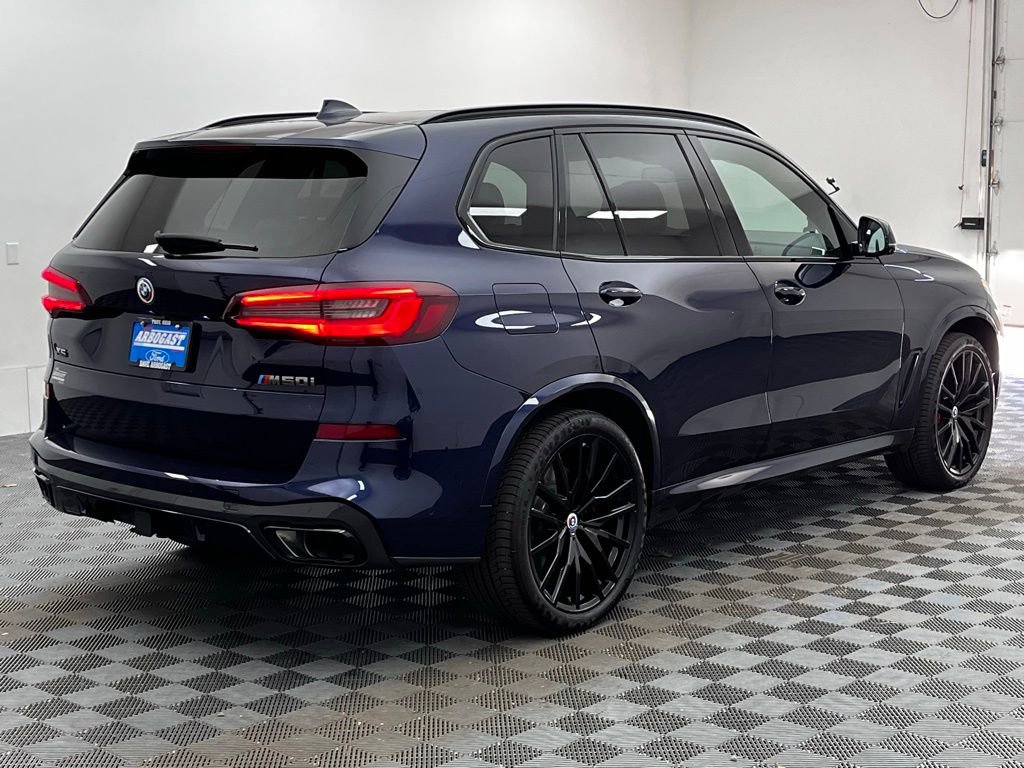 Used 2022 BMW X5 M50i w/ Executive Package image 9