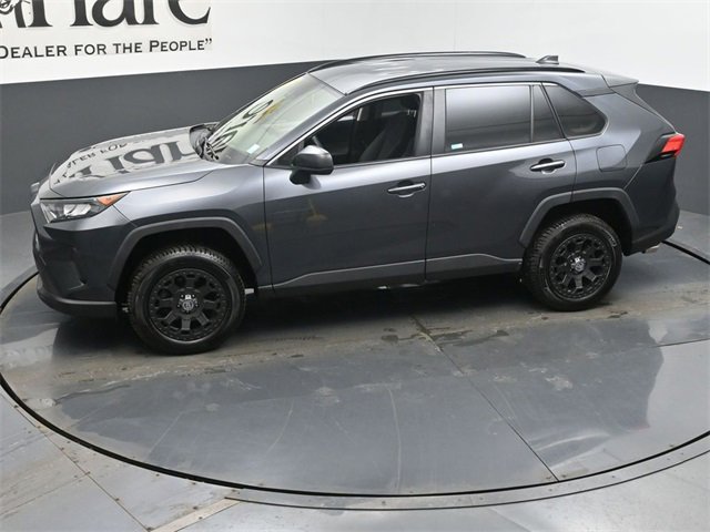 Used 2019 Toyota RAV4 LE image 57