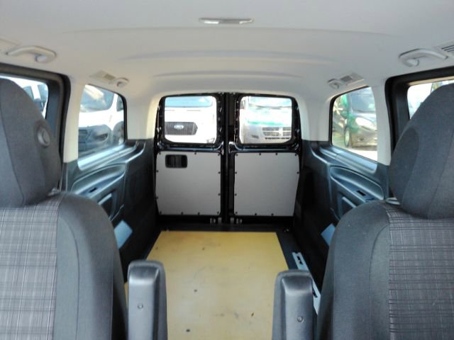 Used 2019 Mercedes-Benz Metris Passenger image 30