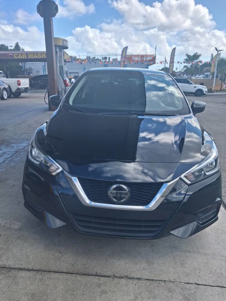 Used 2021 Nissan Versa SV FWD image 1