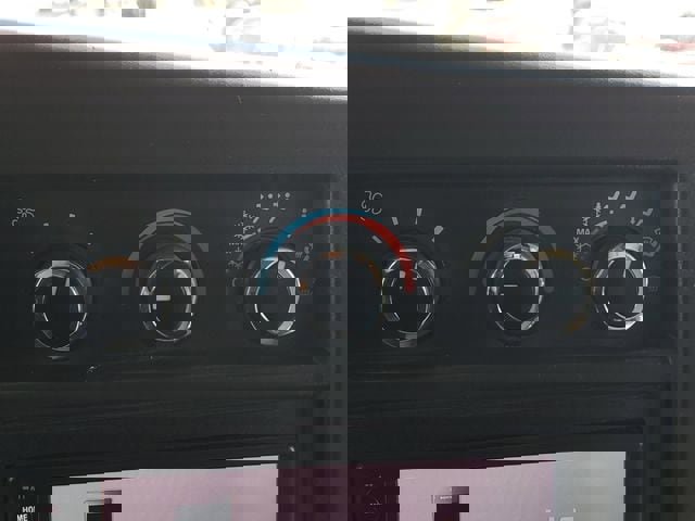 Used 2017 Chevrolet Express 3500 image 19