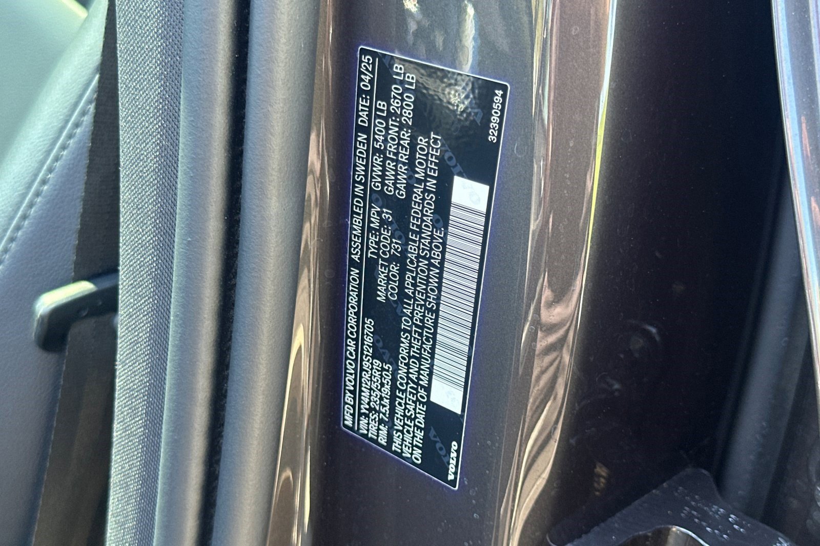 Used 2025 Volvo XC60 B5 Core image 40