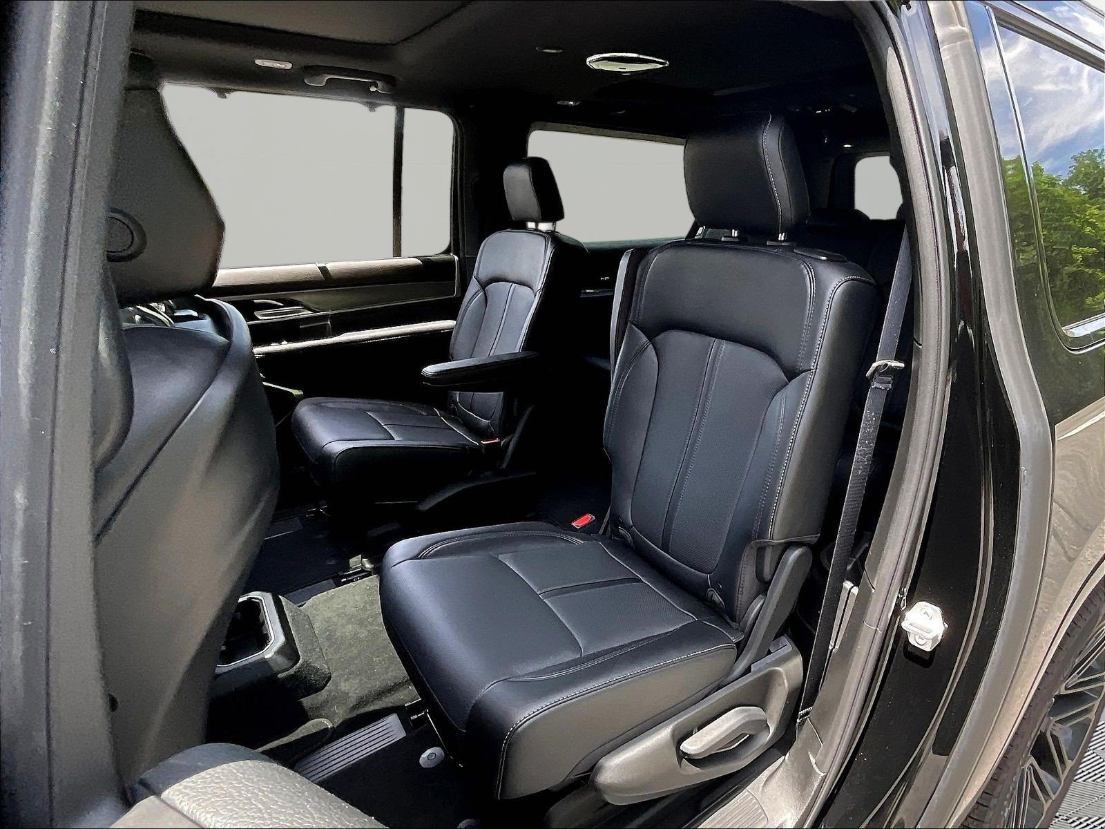 New 2026 Jeep Grand Wagoneer L Limited AWD/4WD image 18