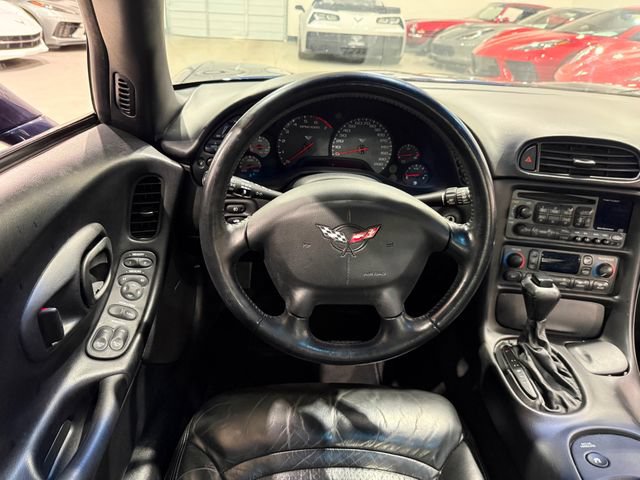 Used 2000 Chevrolet Corvette Coupe w/ Performance Handling Pkg RWD image 9