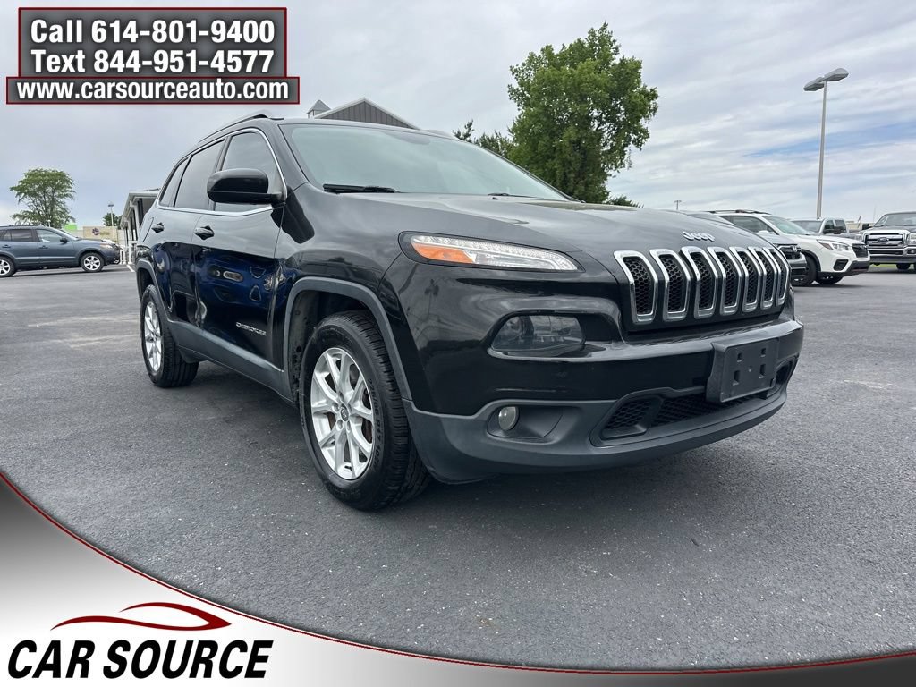Used 2016 Jeep Cherokee Latitude w/ Comfort/Convenience Group AWD/4WD image 3