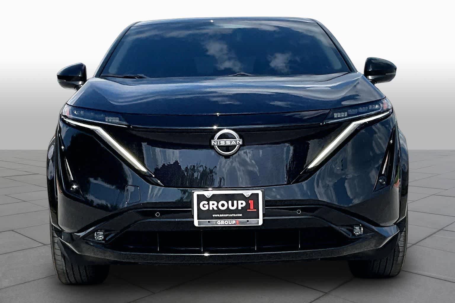Used 2024 Nissan Ariya AWD image 3