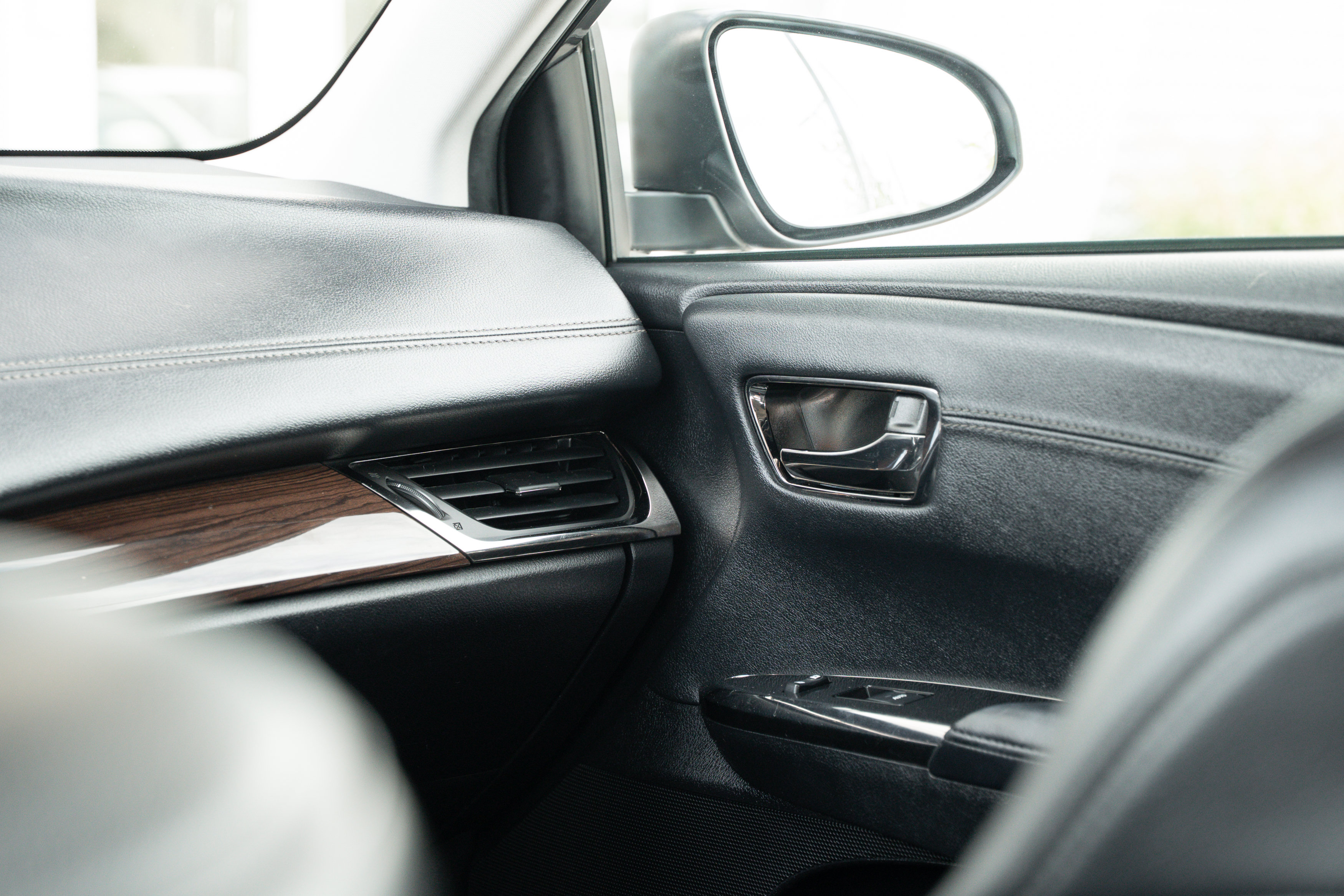 Used 2015 Toyota Avalon XLE Touring FWD image 15