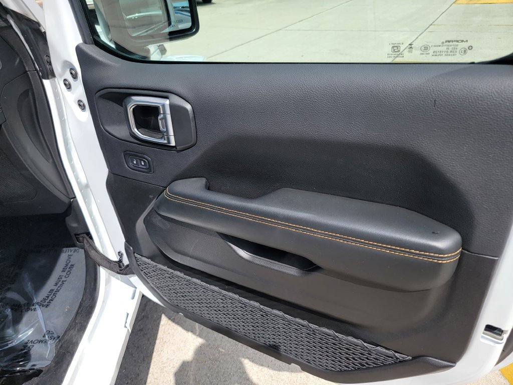 Used 2026 Jeep Wrangler Unlimited Sahara AWD/4WD image 13