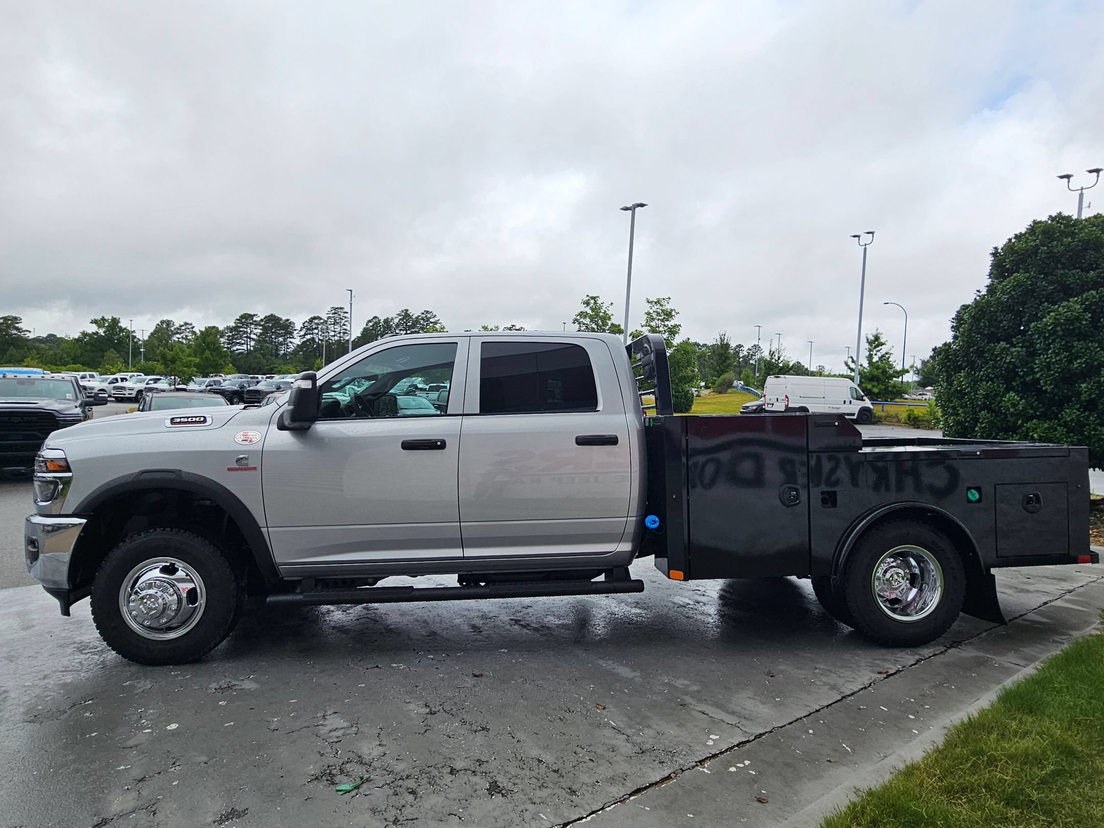 New 2026 RAM 3500 Tradesman AWD/4WD image 4