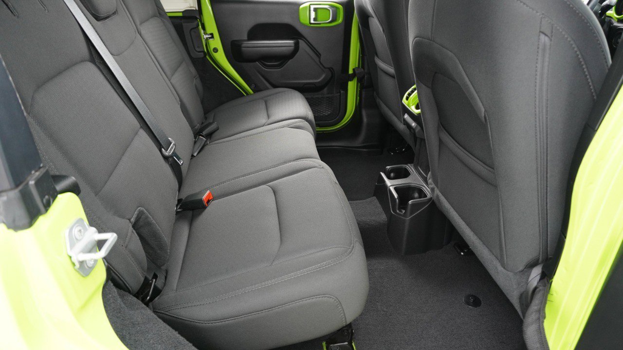 Used 2021 Jeep Wrangler Unlimited Sport image 29