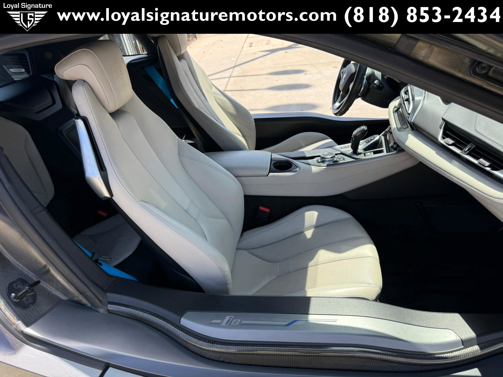 Used 2015 BMW i8 image 32