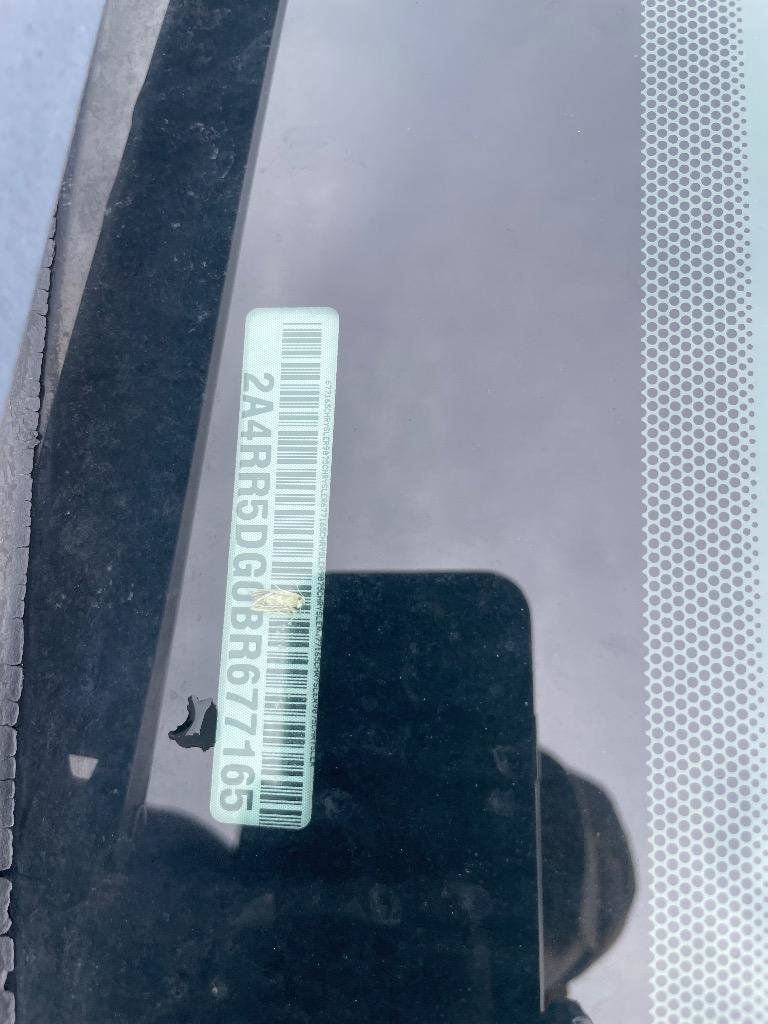 Used 2011 Chrysler Town & Country Touring image 10