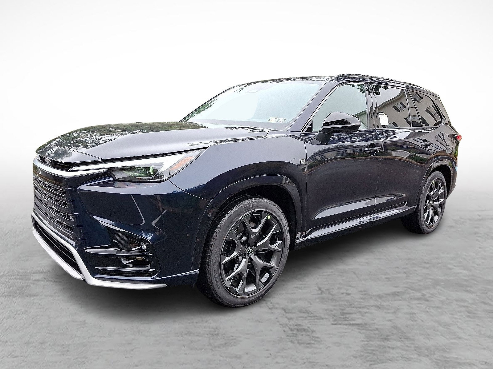 New 2025 Lexus TX 500h AWD image 3