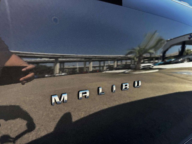 Used 2016 Chevrolet Malibu LT image 14