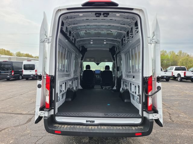 New 2023 Ford E-Transit 148 High Roof Extended RWD image 35
