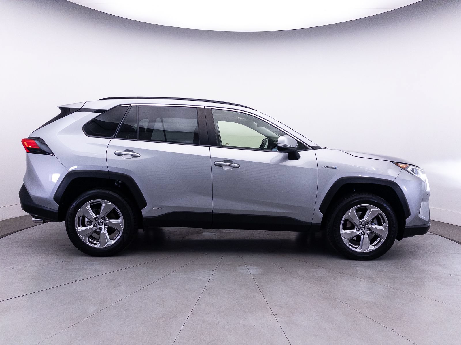 Used 2019 Toyota RAV4 Limited w/ Carpet Mat Package AWD/4WD image 45