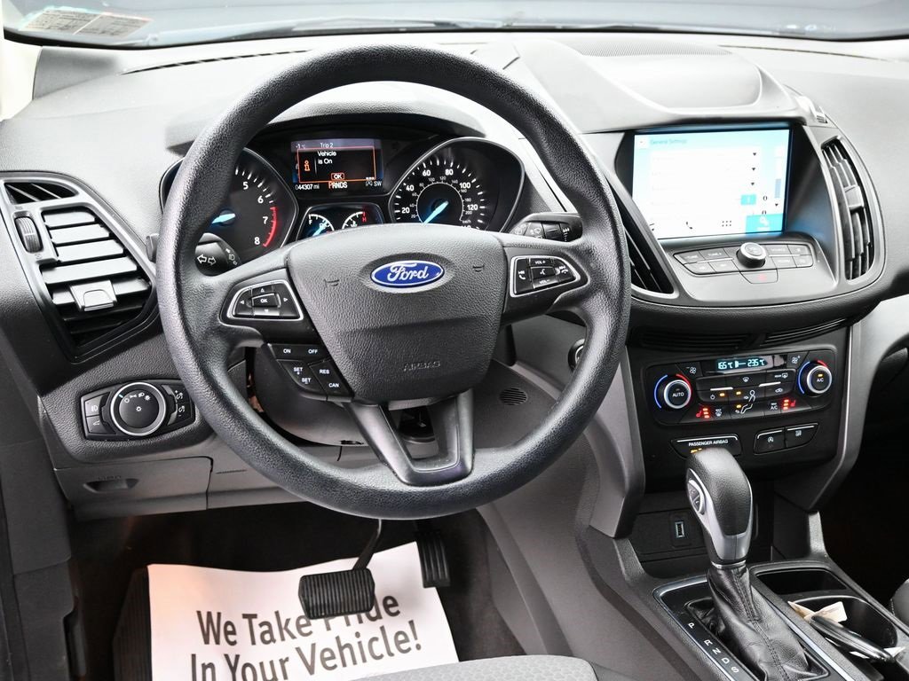 Used 2019 Ford Escape SE image 30