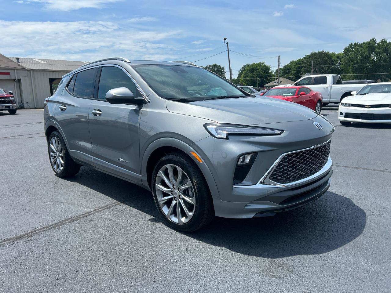 Used 2025 Buick Encore GX Avenir w/ Avenir Convenience Package FWD image 3