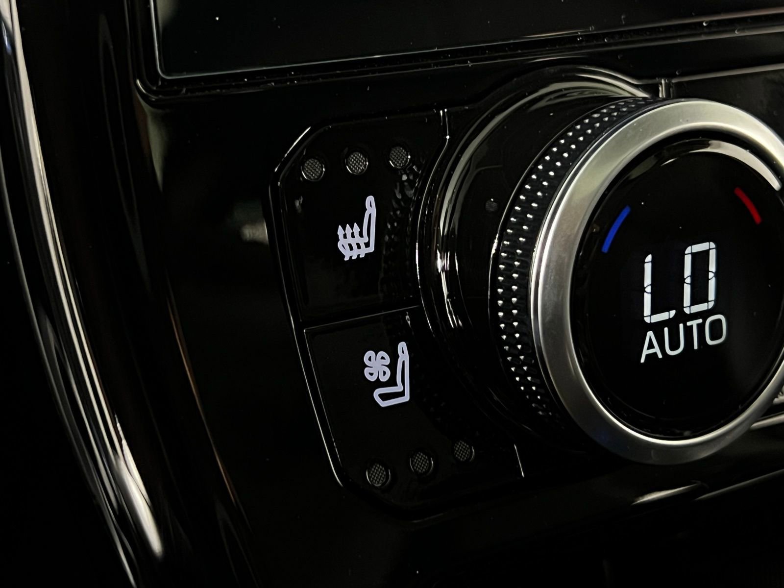 Certified 2026 Toyota Highlander Limited image 21