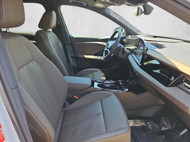 Used 2025 Audi Q6 e-tron Premium Plus w/ Premium Plus AWD/4WD image 26