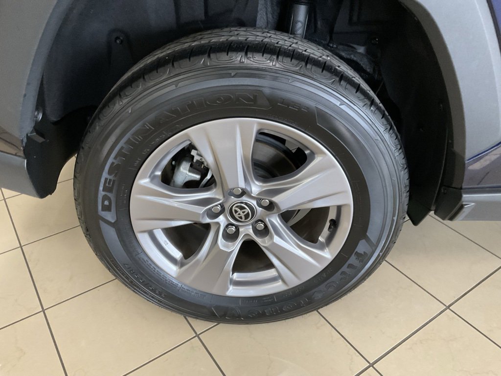 Used 2024 Toyota RAV4 XLE image 8