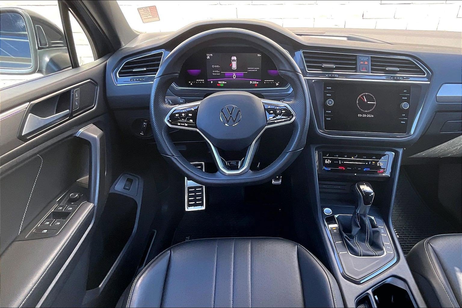 Used 2022 Volkswagen Tiguan SE R-Line FWD image 4