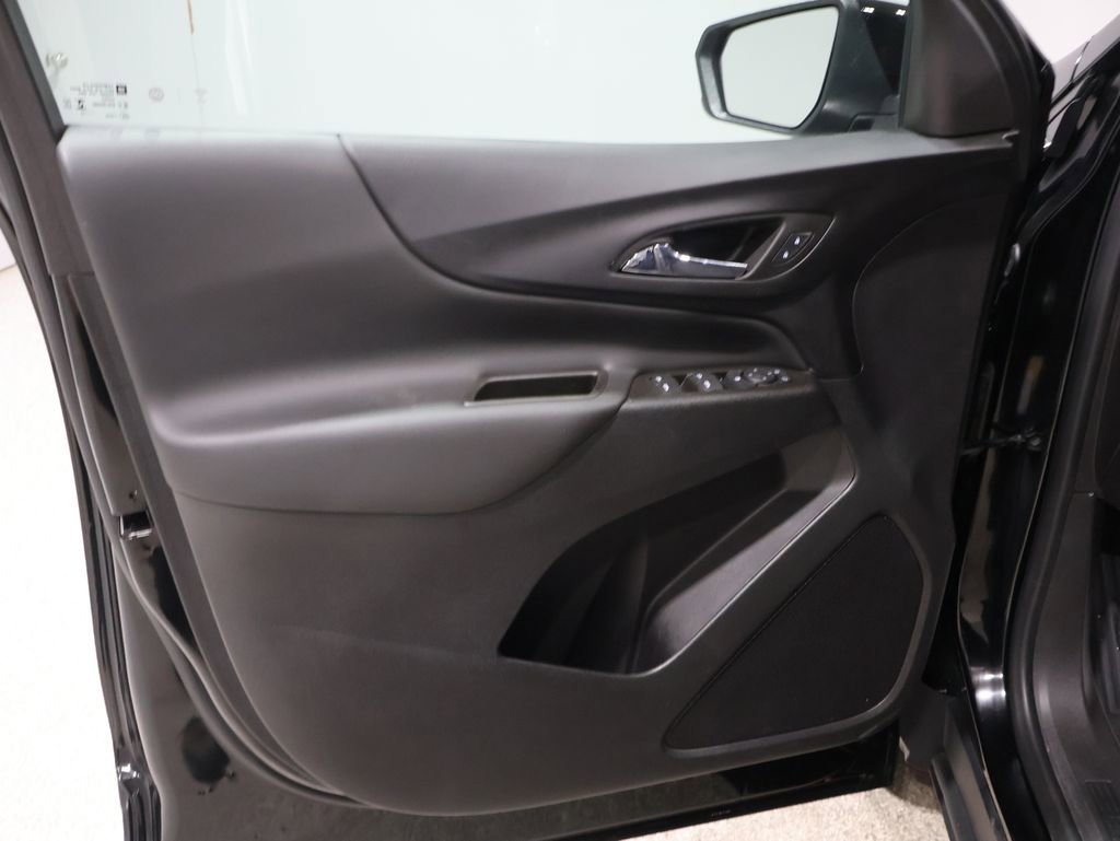 Used 2023 Chevrolet Equinox LT image 13