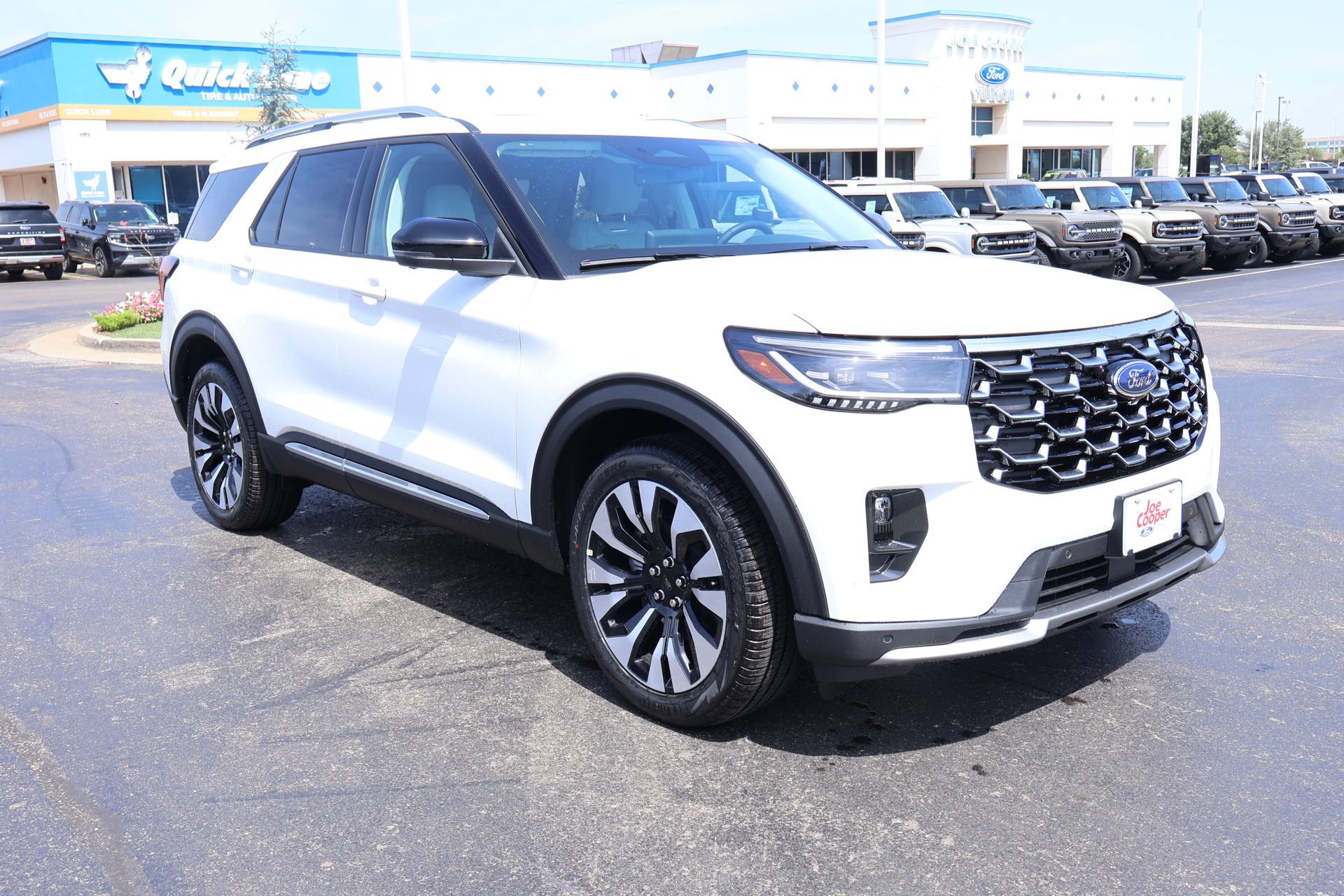 New 2026 Ford Explorer Platinum w/ LUX Leather Package AWD/4WD image 1