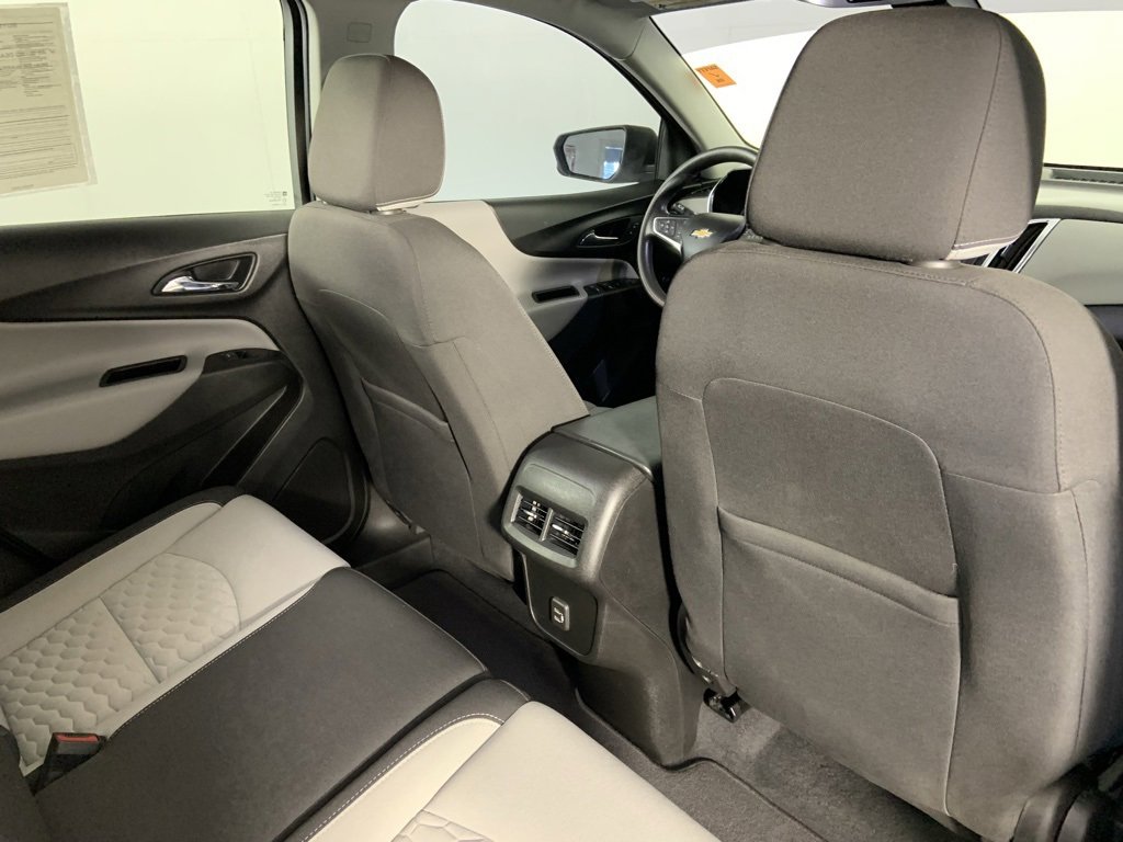 Used 2021 Chevrolet Equinox LS w/ LS Convenience Package image 24