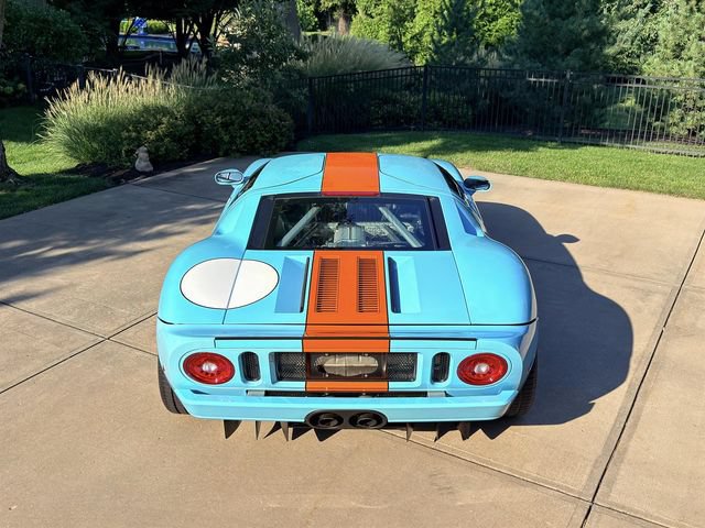 Used 2006 Ford GT RWD image 32