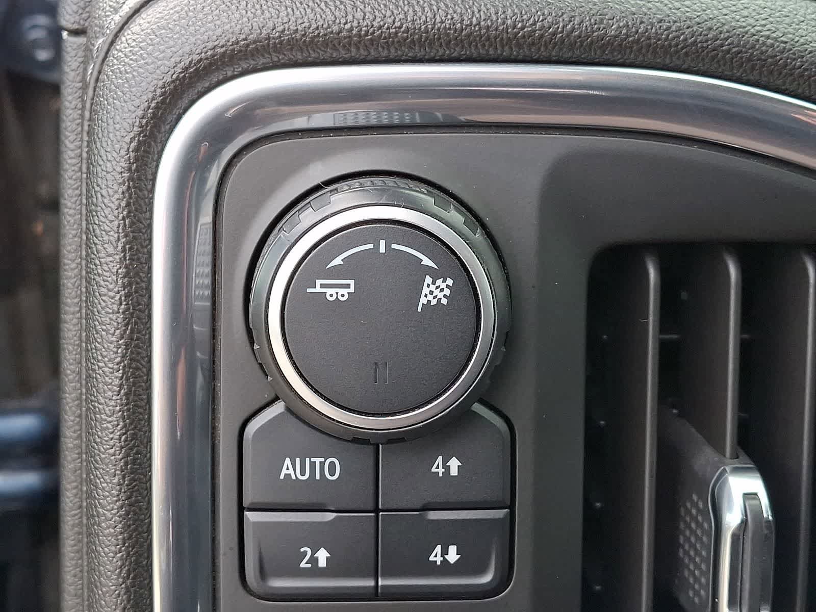 Used 2019 Chevrolet Silverado 1500 LT w/ All-Star Edition AWD/4WD image 27