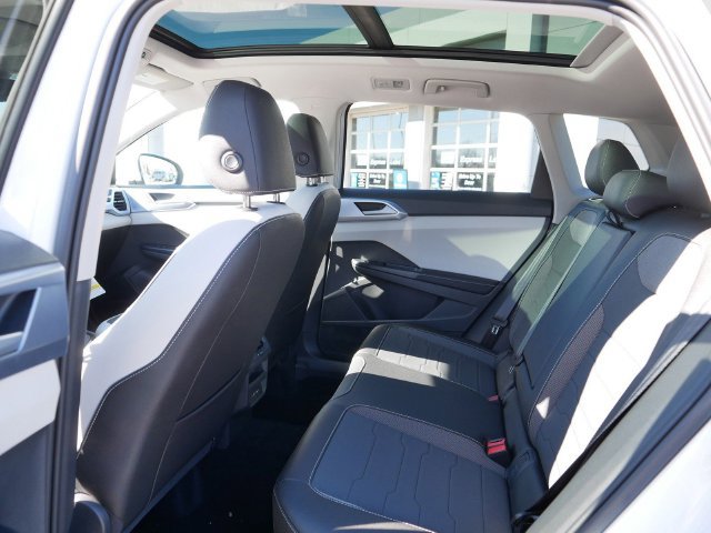 New 2026 Volkswagen Taos SE AWD/4WD image 8