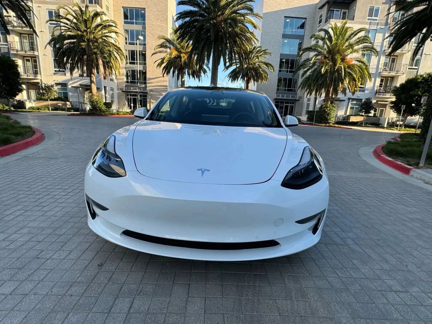 Used 2022 Tesla Model 3 Long Range AWD/4WD image 2